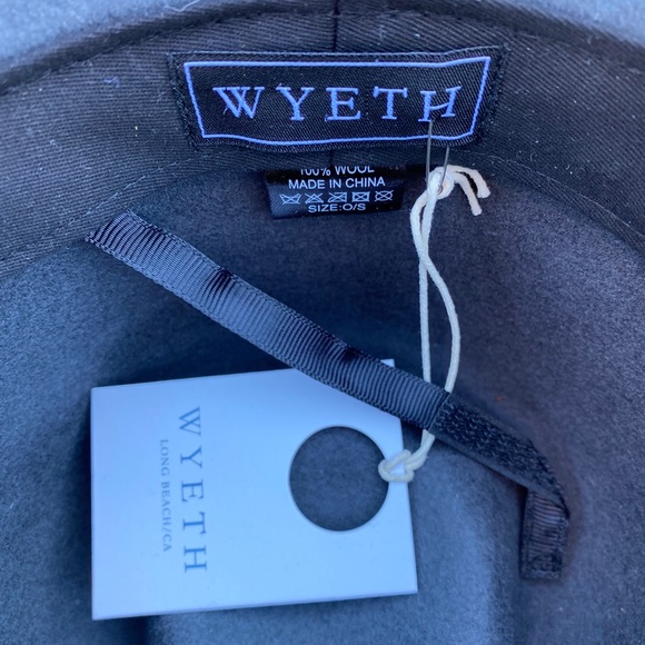 Wyeth River Fedora
Wonderful band 
adjustable
New - Picture 5 of 5